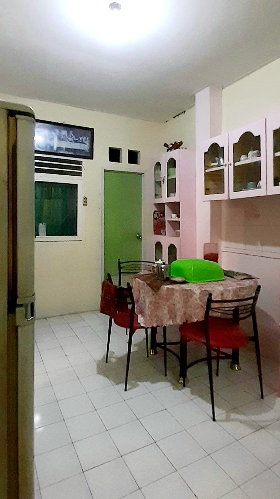 Rumah Kost Hook di Pondok Pucung Bintaro, Luas 209m Harga 2.075M nego