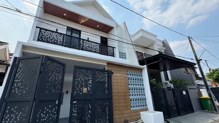 Cinere mega cinere rumah siap huni belakang living plaza