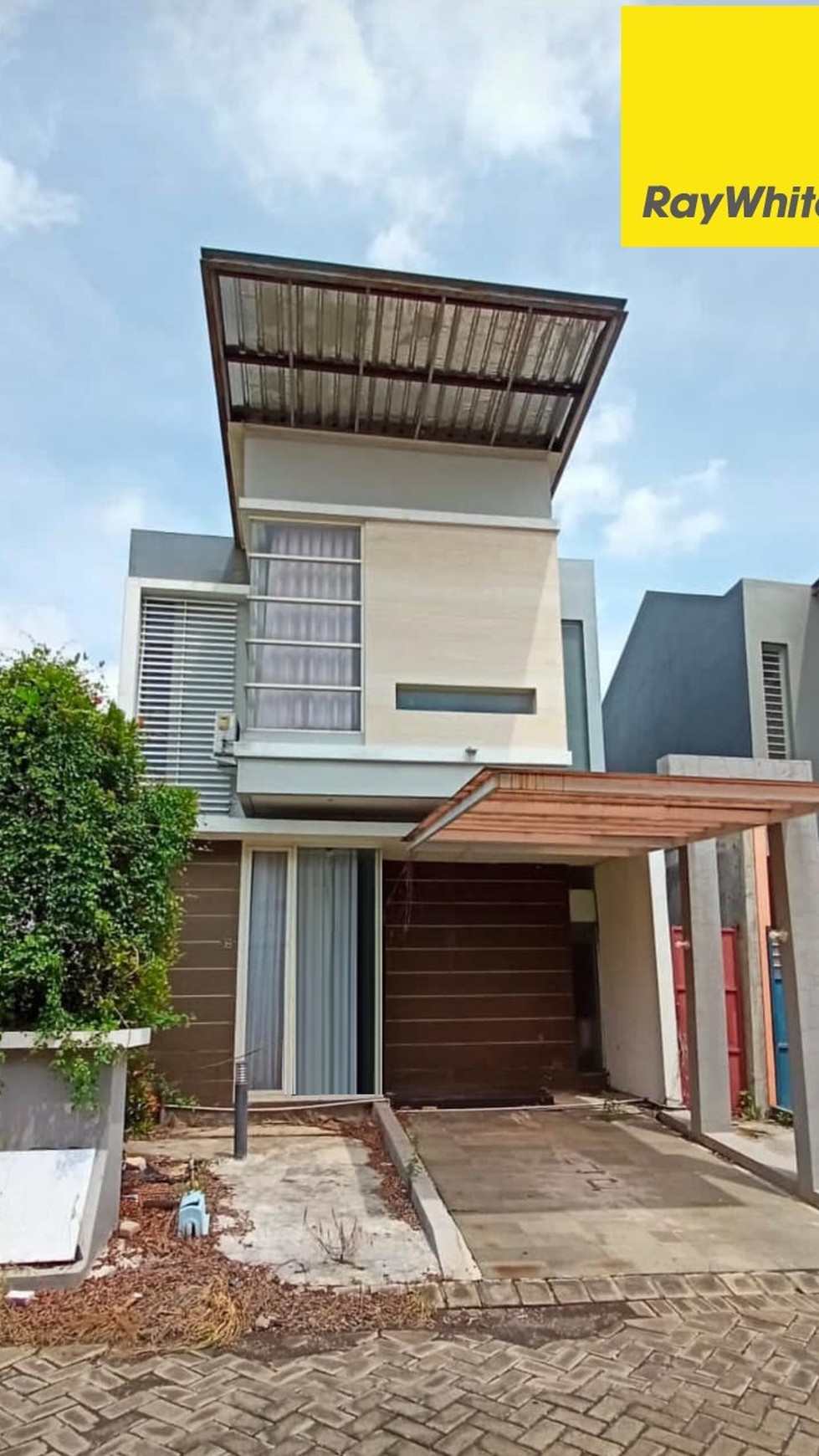 Dijual Rumah SHM di Royal Park Residence Surabaya