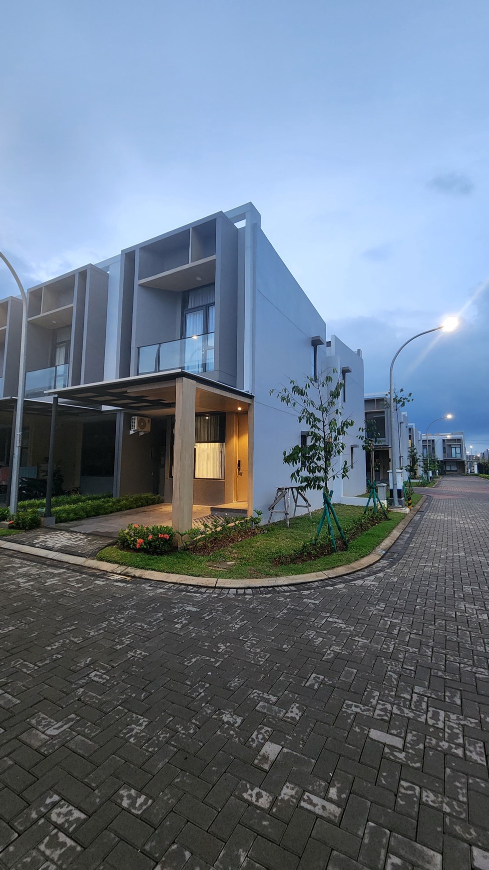 Rumah 2 Lantai Siap Pakai di BSD Tanggerang