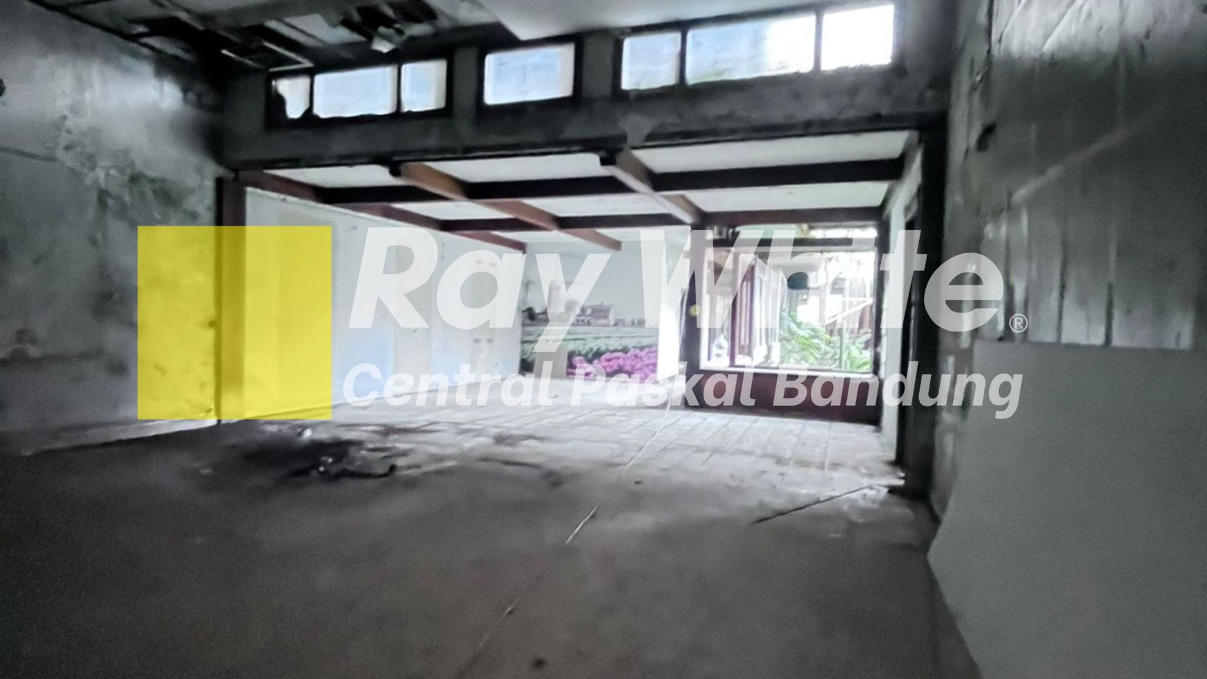 Rumah Hitung Tanah di Sayap Riau Kota Bandung