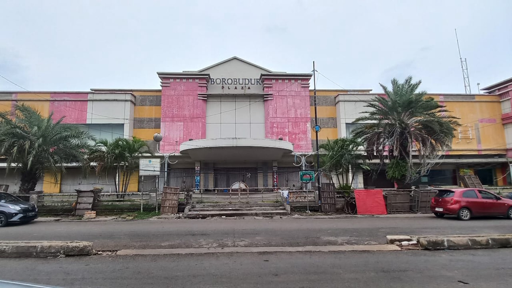 DIJUAL Gedung Ragam Fungsi/Guna di Jalan Juanda Bekasi Timur