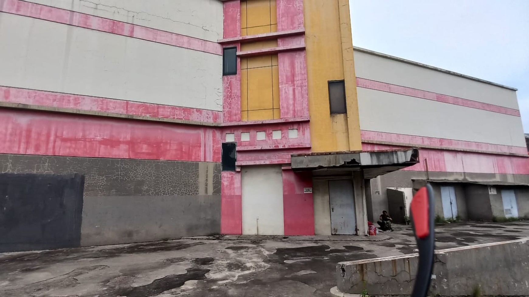 DIJUAL Gedung Ragam Fungsi/Guna di Jalan Juanda Bekasi Timur