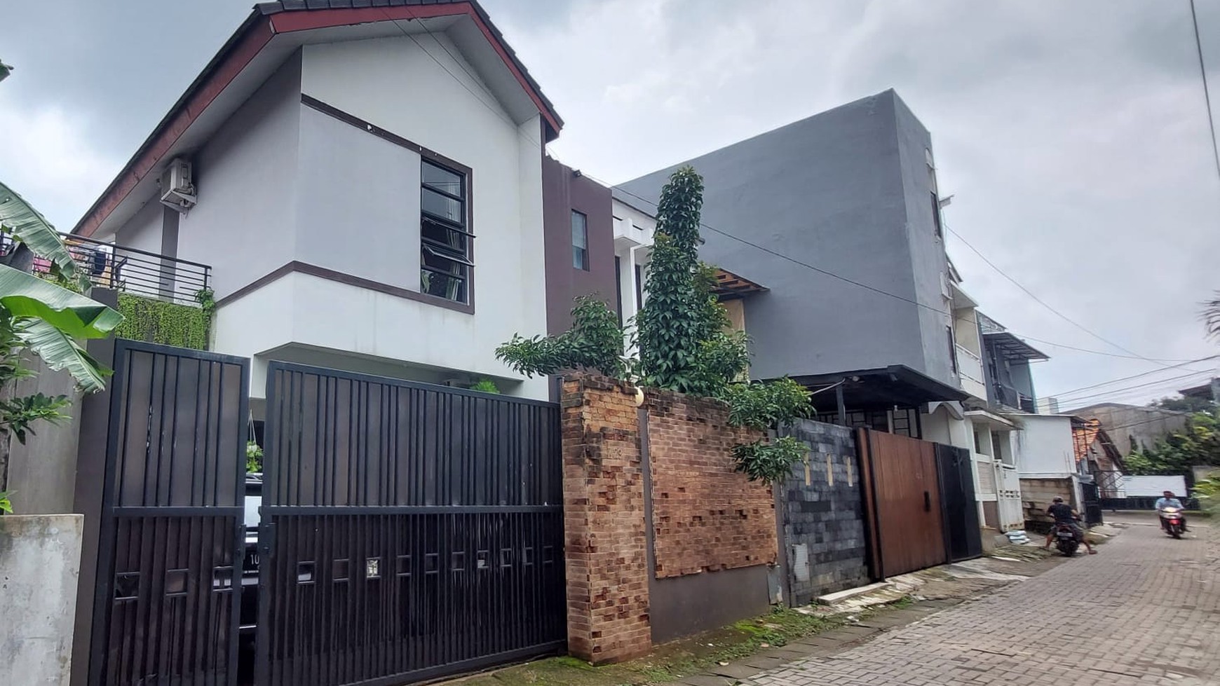 Rumah Minimalis dan Elegan Di Pondok Pucung