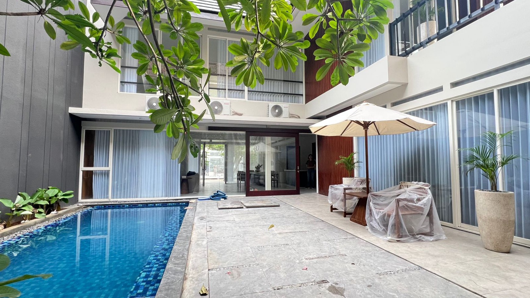 Rumah Hitung Tanah Area Cipete