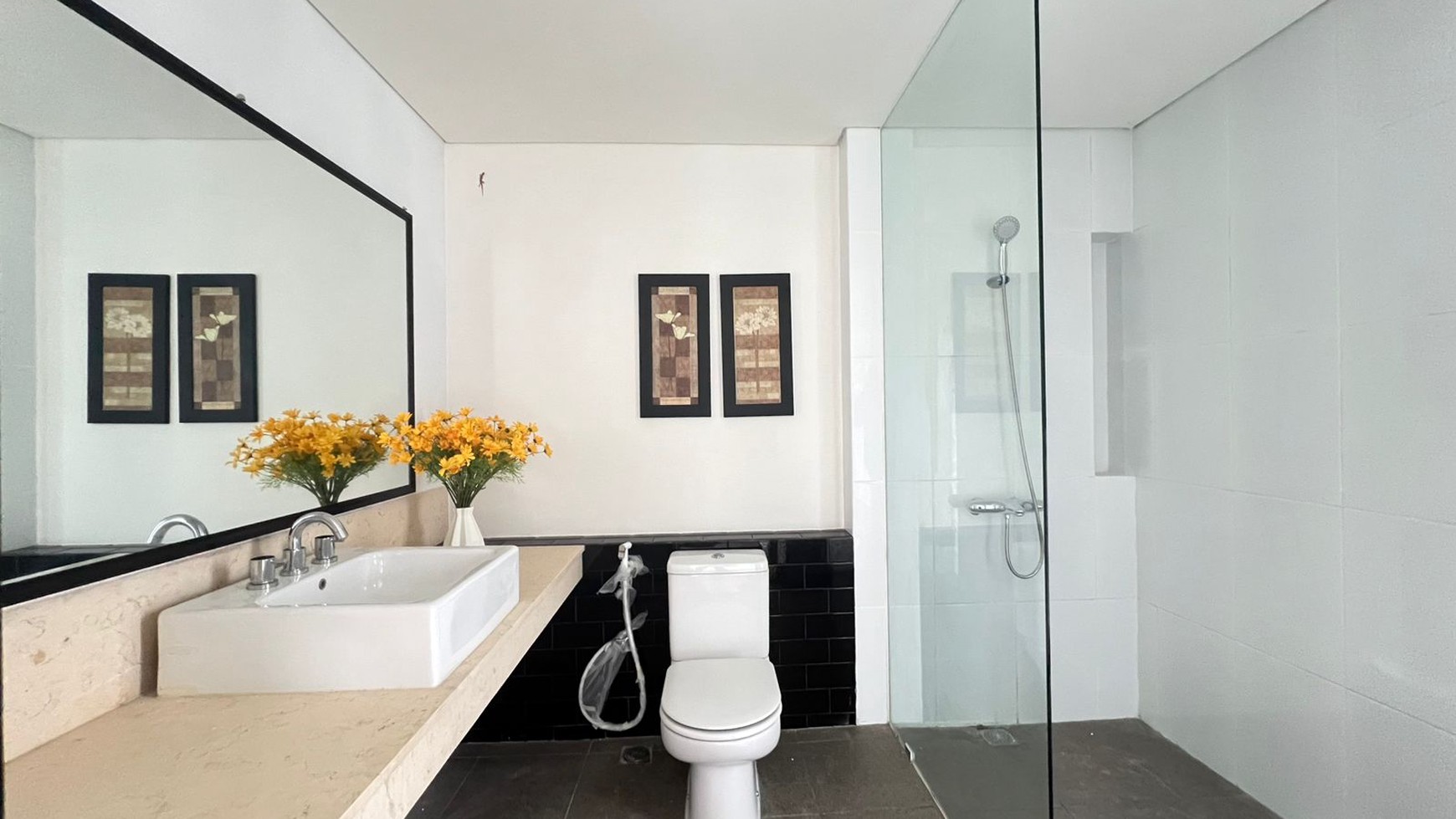 Rumah Hitung Tanah Area Cipete