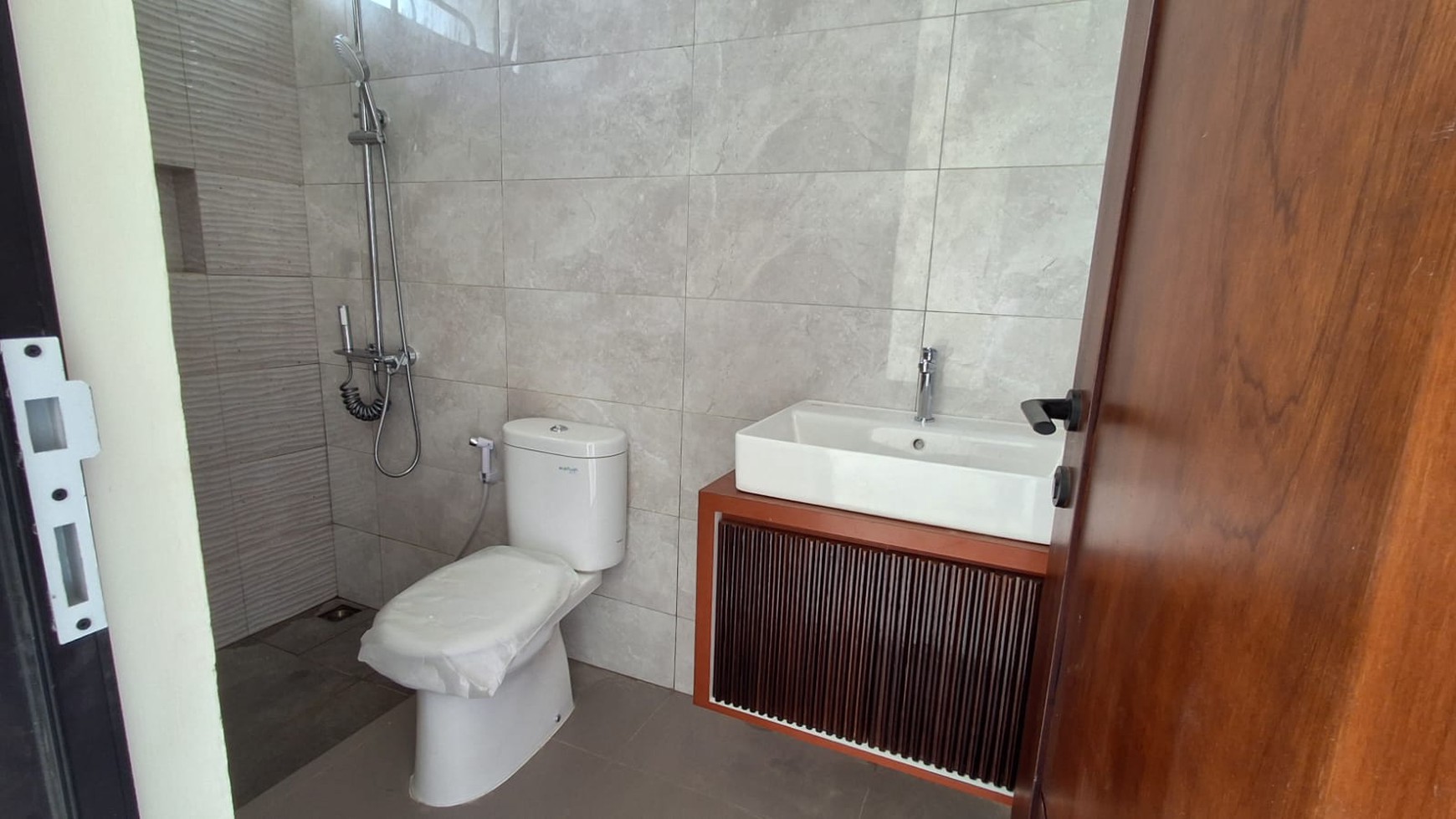 Rumah Hitung Tanah Area Cipete