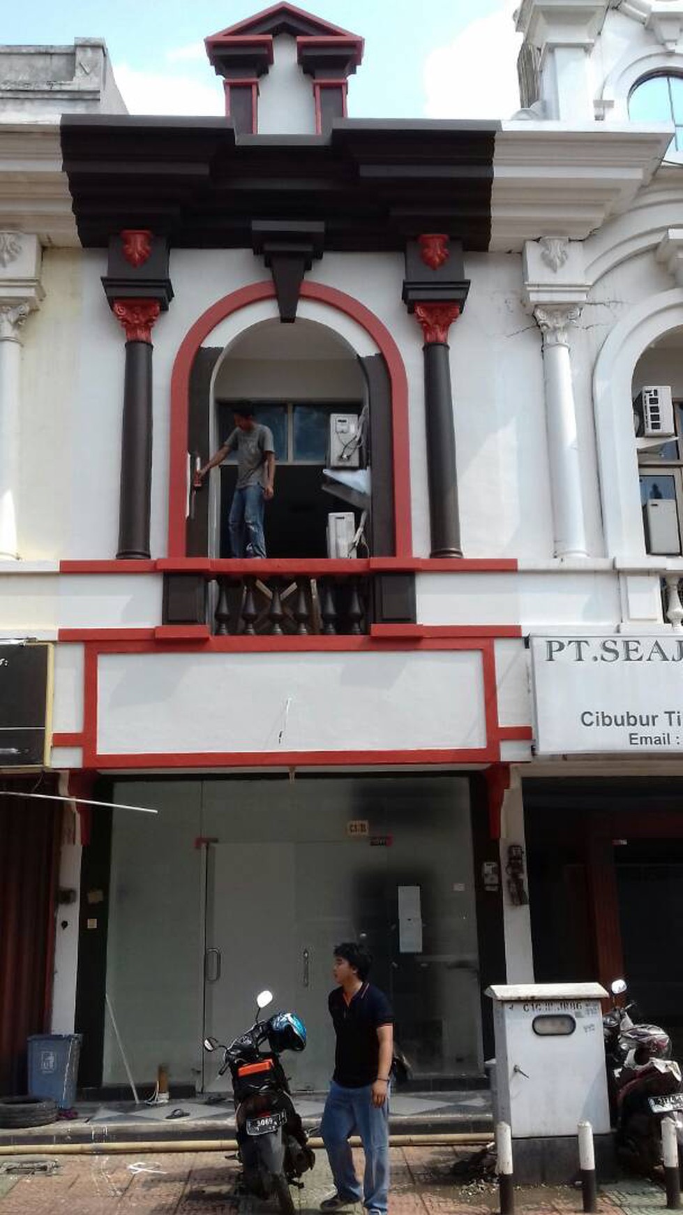 Harga SPECIAL s/d Juni! Dijual cepat ruko time square cibubur