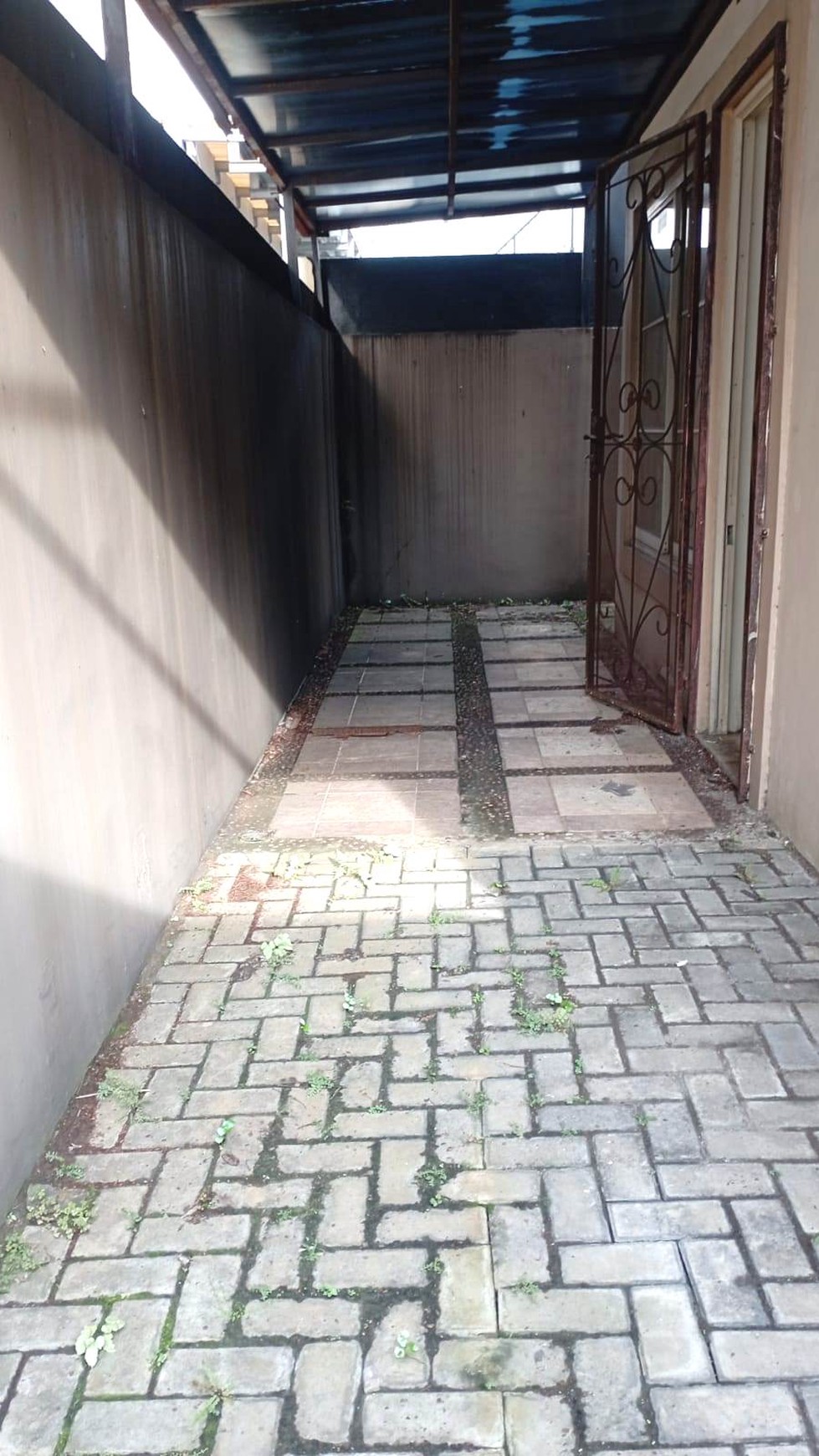 DIjual rumah di beverly golf JL. Medara - Lippo Karawaci Tangerang