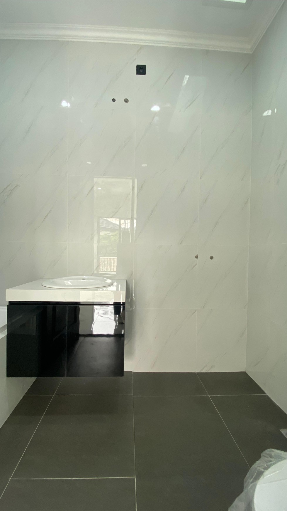 Rumah Minimalis Siap Huni di Bintaro Sektor 3 - Gaya American Classic