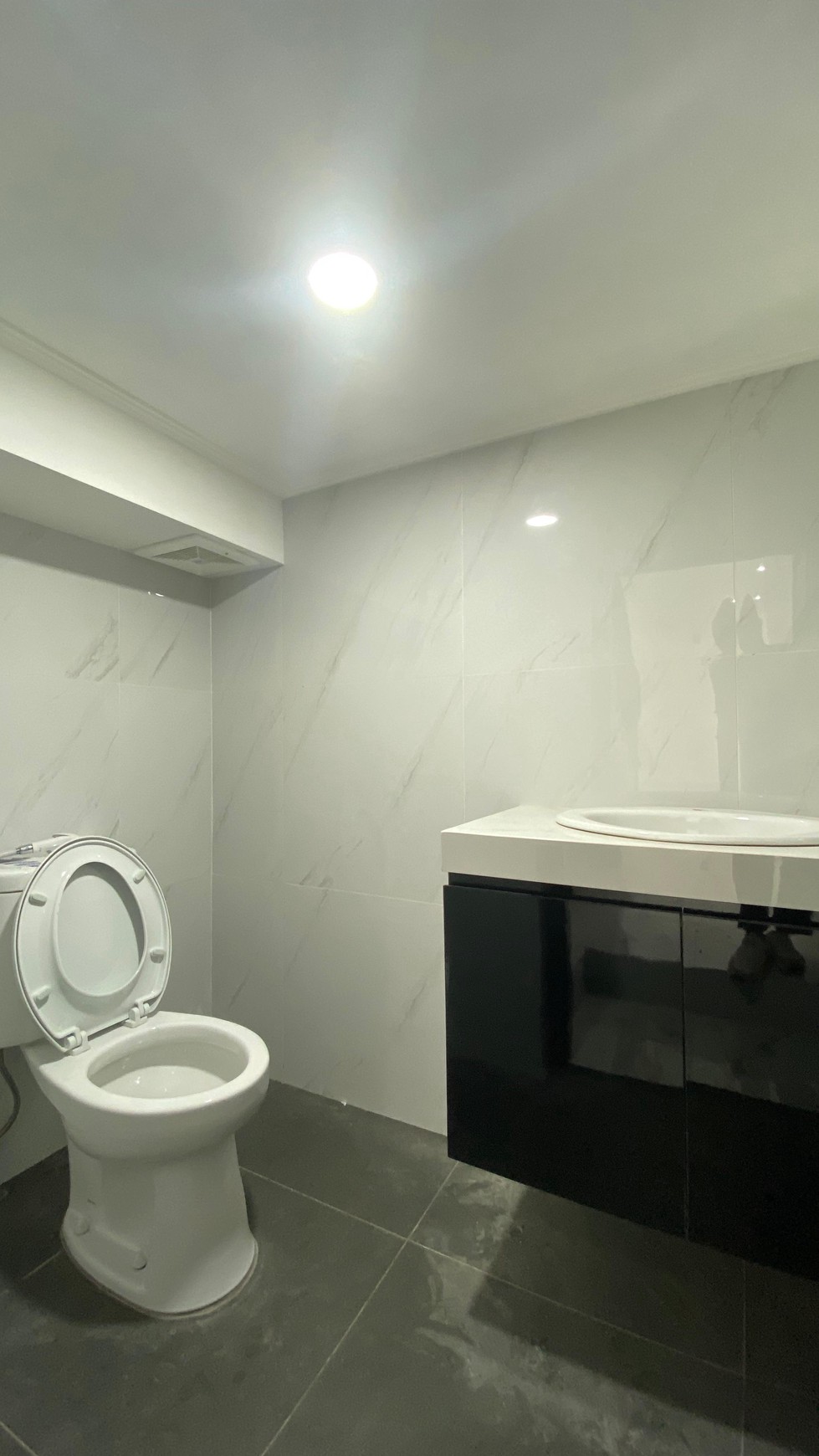 Rumah Minimalis Siap Huni di Bintaro Sektor 3 - Gaya American Classic