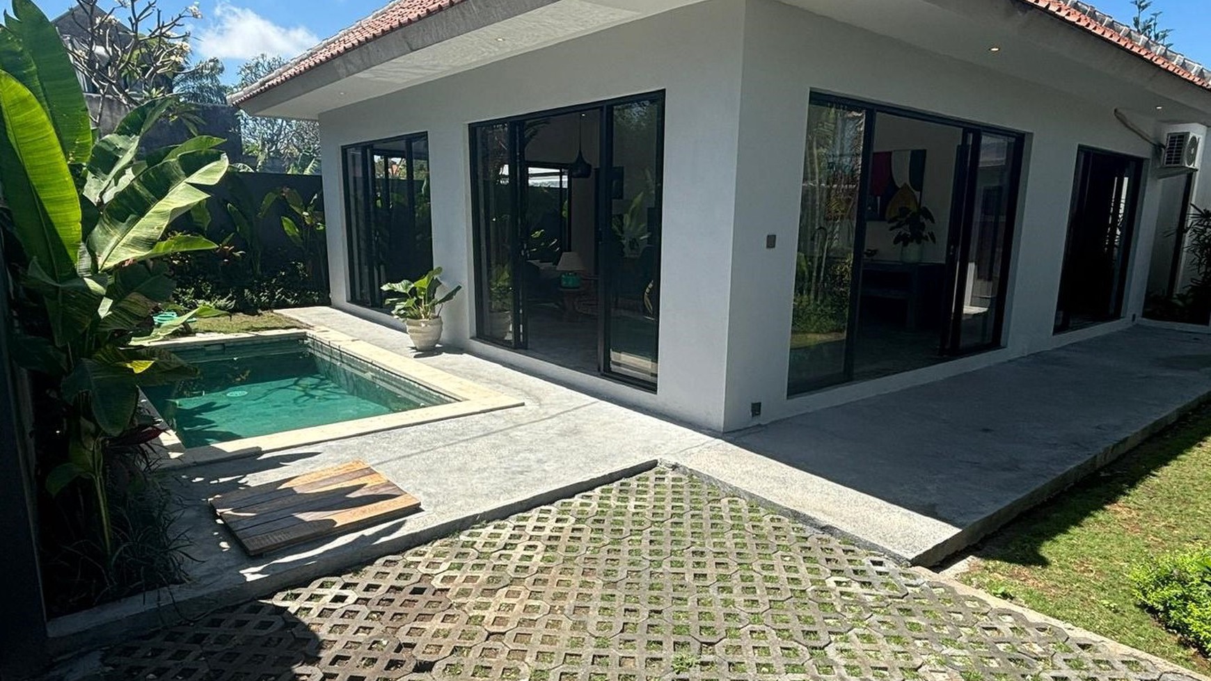 For Sale Leasehold - Brand new modern villa in Kedampang, Kerobokan Bali