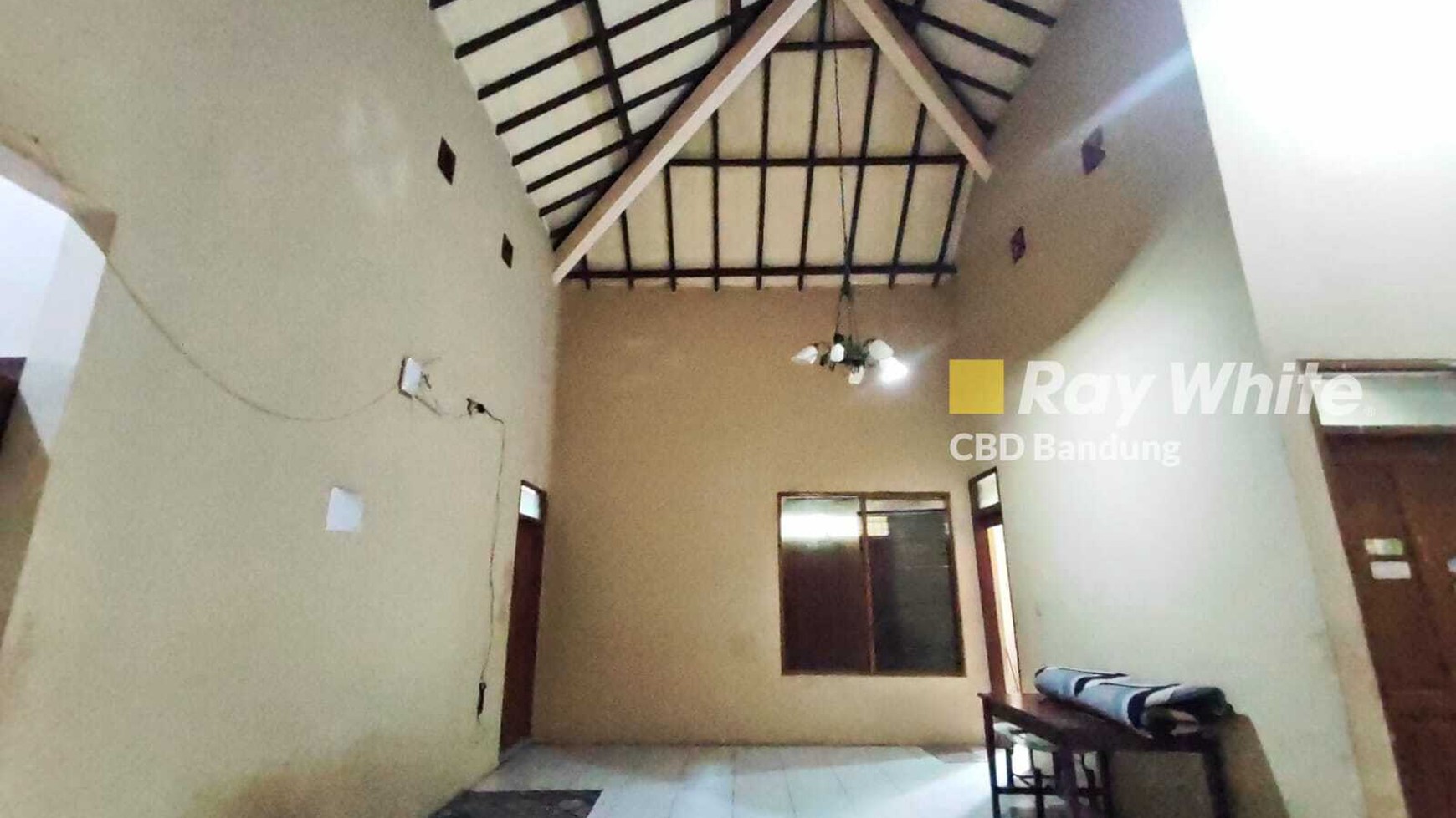 Kesempatan Emas ! Properti Komersial cocok untuk Usaha+Kos 15 Kamar di Daerah Terusan Cikutra