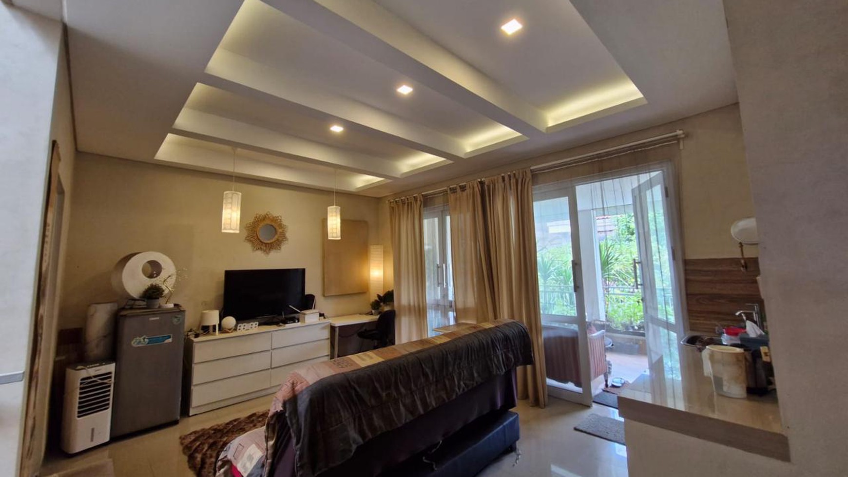 Di Jual Rumah minimalis tenang dan strategis di lokasi perumahan di Jl WR Supratman Komplek Cluster Villa Graha Hijau, Ciputat Timur.