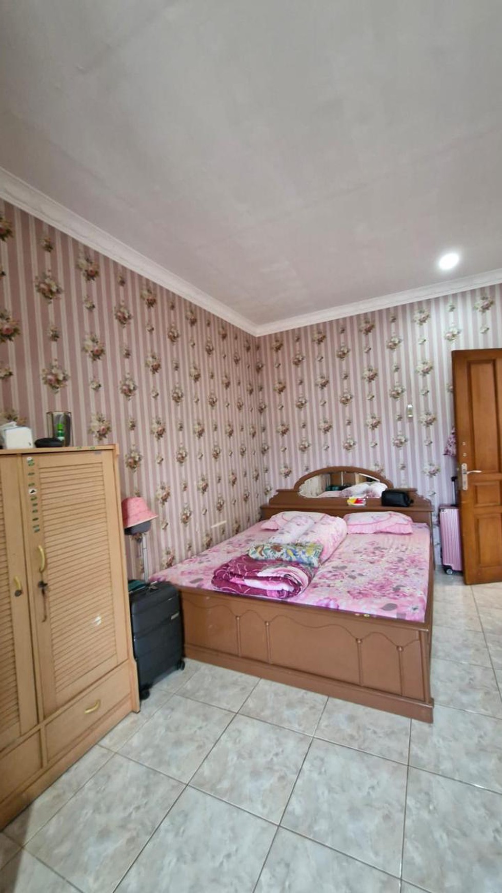 Di Jual Rumah siap huni, strategis dan full furnished di Jl Antena Gandaria Utara Radio Dalam Jakarta Selatan 