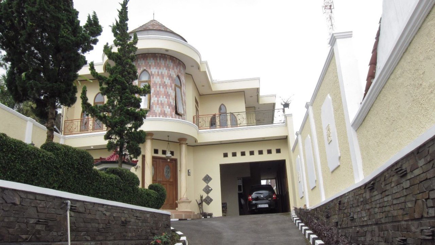 Villa 2 Lantai Di Selabintana Sukabumi 