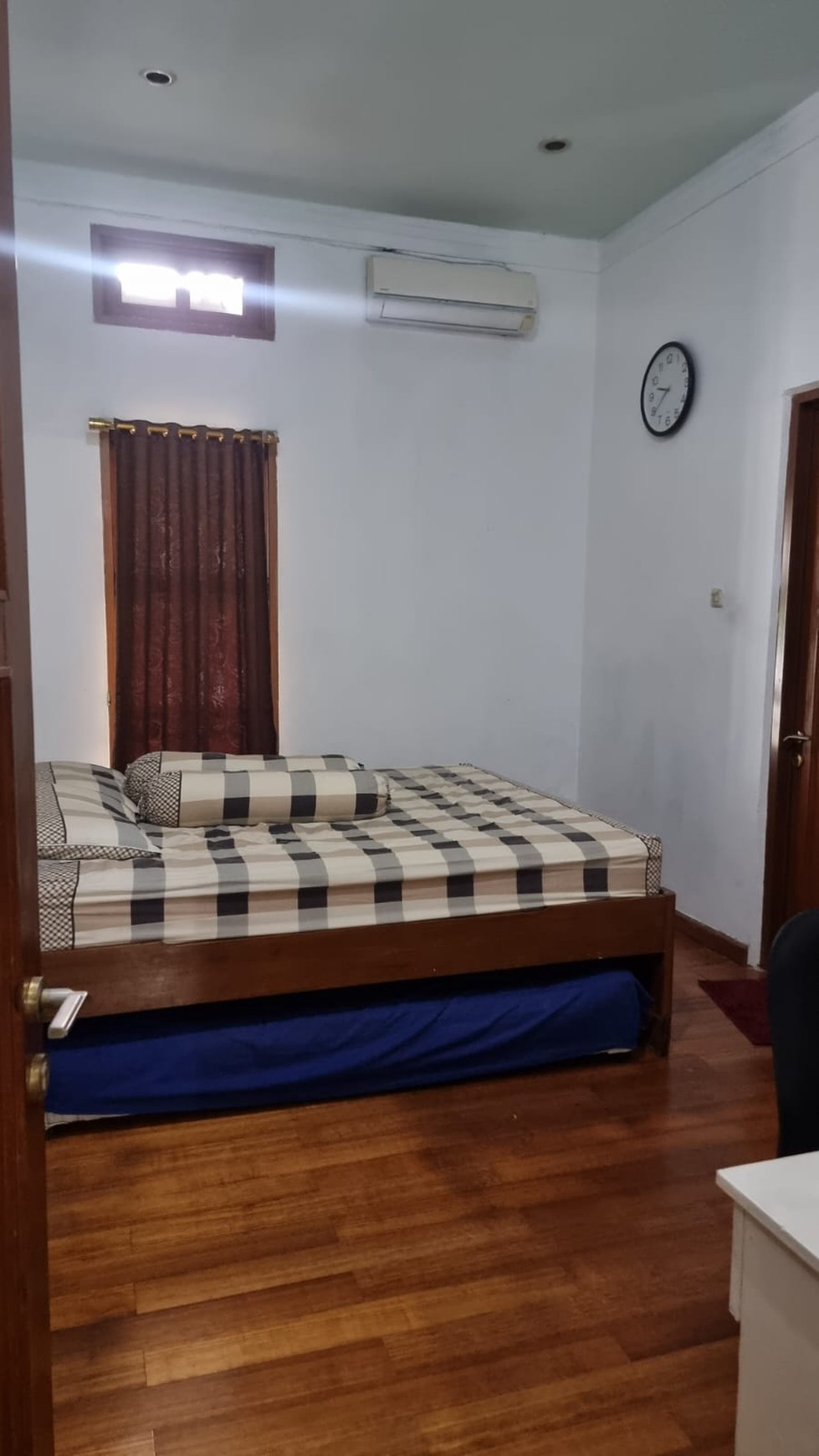 Rumah Bagus Lokasi Strategis Asri di Menteng Utama, Bintaro Sektor 7