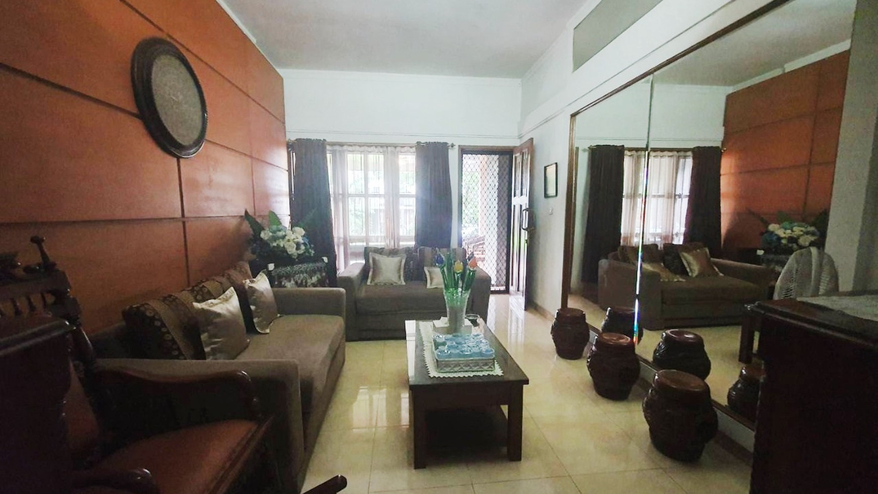 Rumah Bagus Lokasi Strategis Asri di Menteng Utama, Bintaro Sektor 7