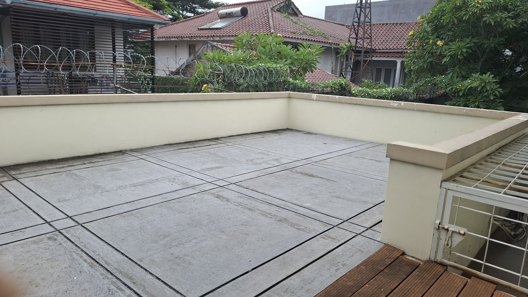 DISEWA RUMAH ASRI DAN NYAMAN DI AREA TEBET/KUNINGAN