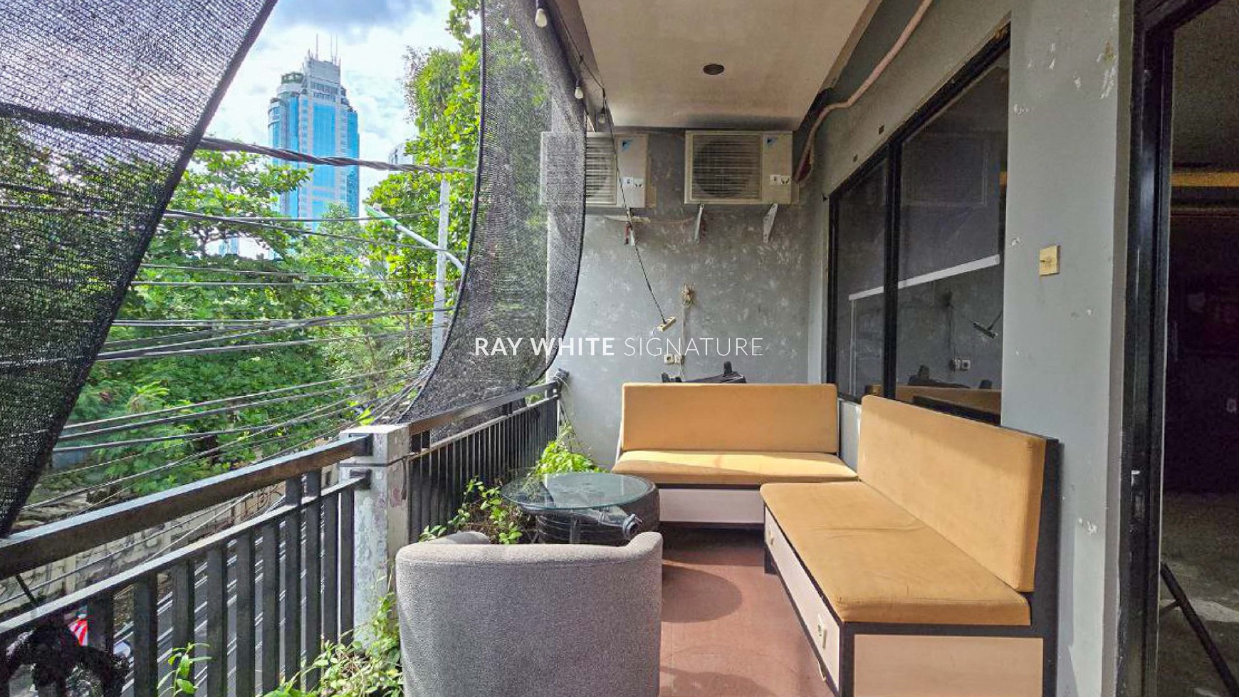 Rumah Hitung Tanah Area Cipete