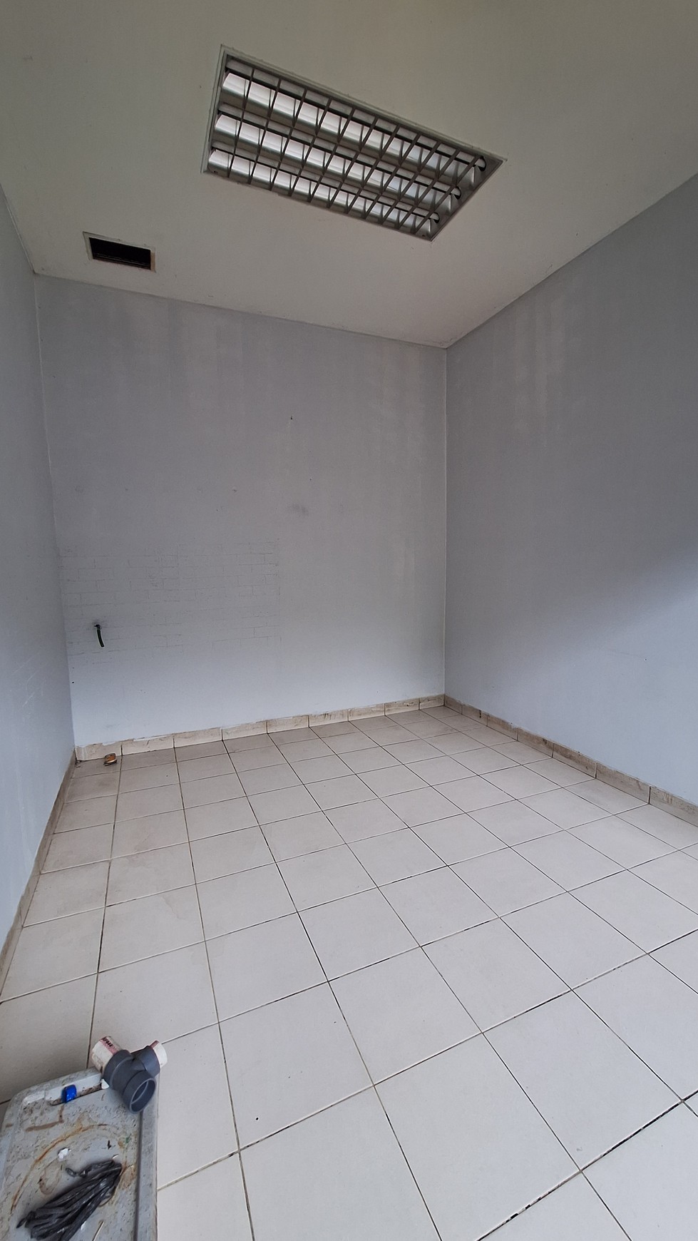 Disewa Kios Pasar Modern 2 Intermoda BSD City, Kondisi Bagus, Rapih, Siap Usaha.