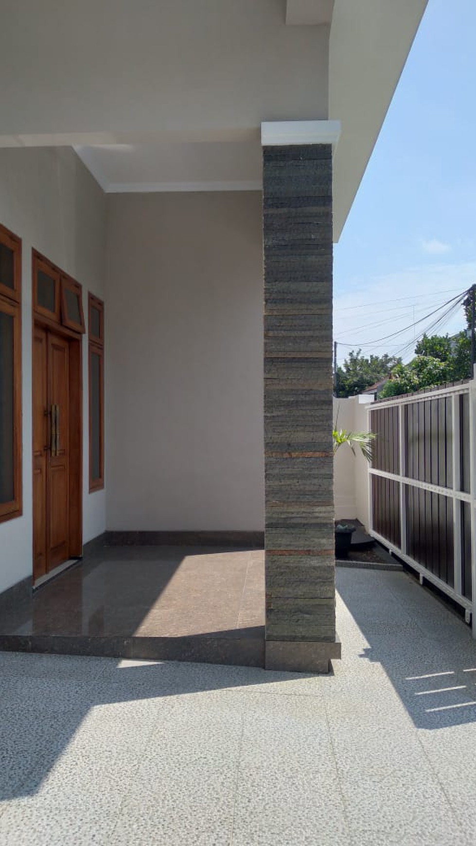 RUMAH MEWAH SEMI FURNISH SIAP HUNI DI MAGUWOHARJO YOGYA