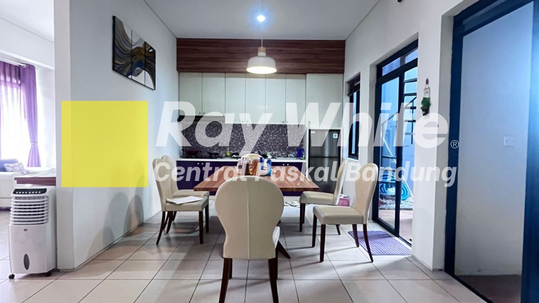 Rumah Full Furnished di Lokacitra Kota Baru Parahyangan