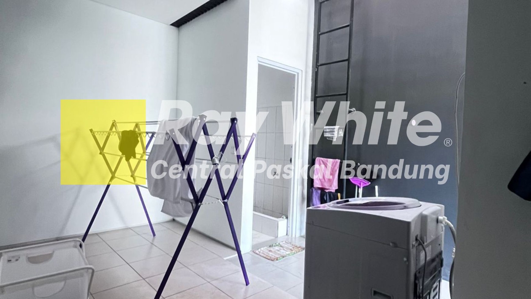 Rumah Full Furnished di Lokacitra Kota Baru Parahyangan