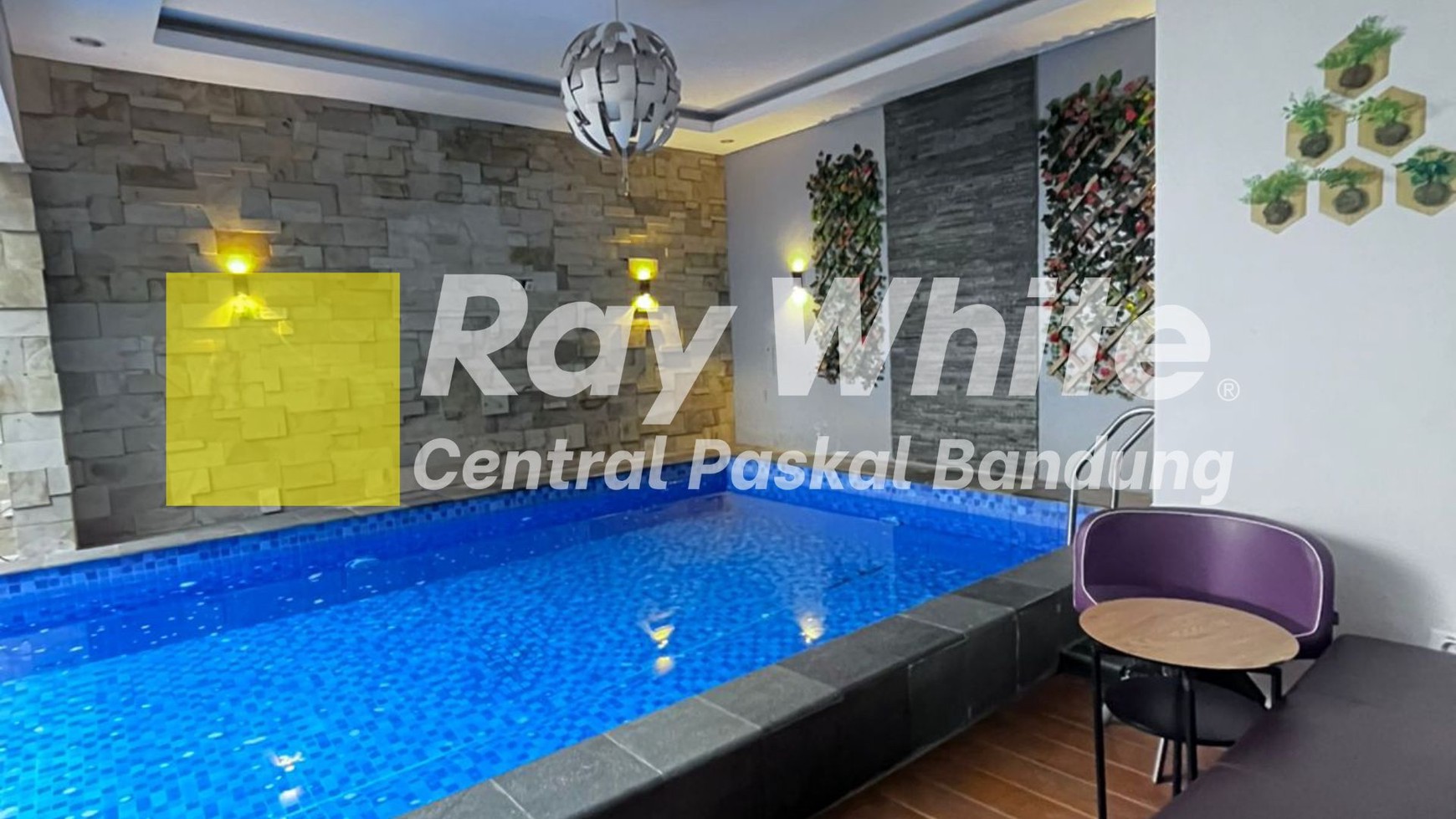 Rumah Full Furnished di Lokacitra Kota Baru Parahyangan