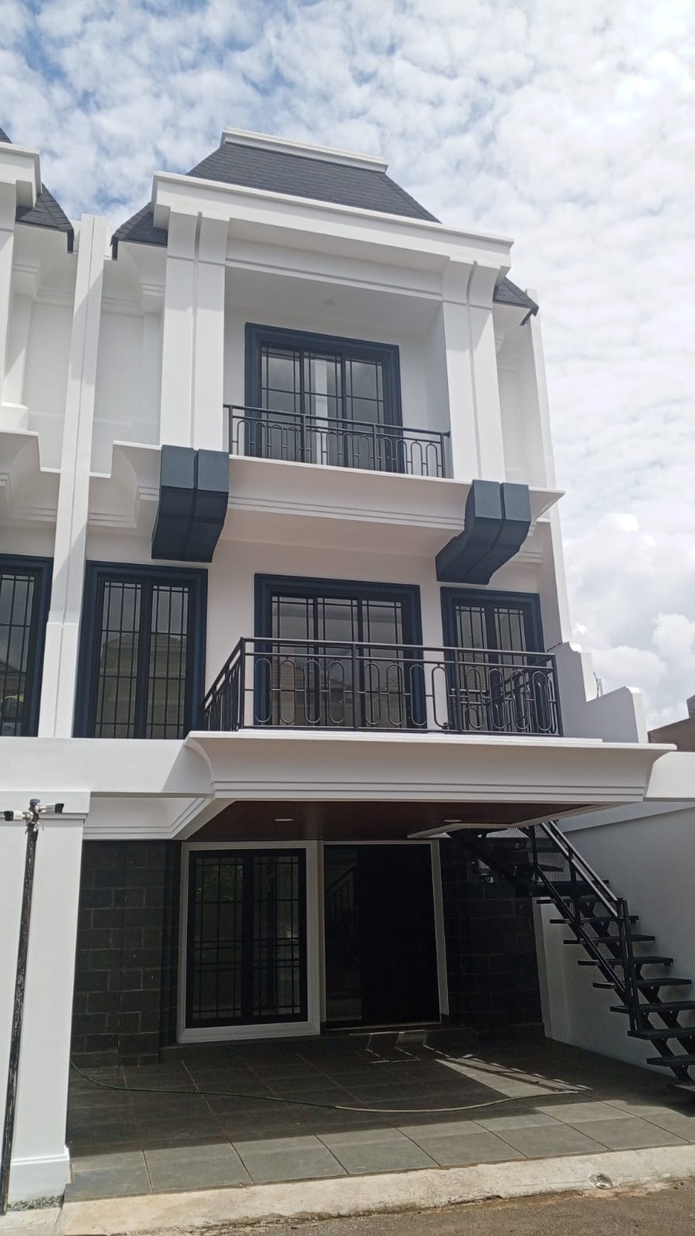 Rumah Bagus Brand New Di Bintaro Hijau Residence Vetaran Jakarta Selatan