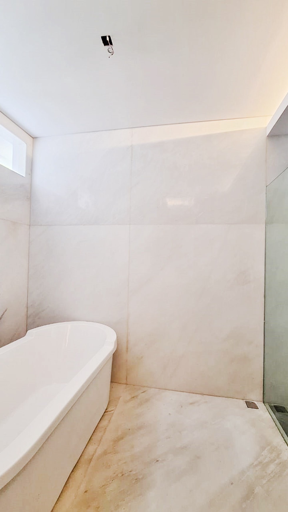 Rumah Mewah,ada kolam renang di Pondok Indah Jakarta Selatan.