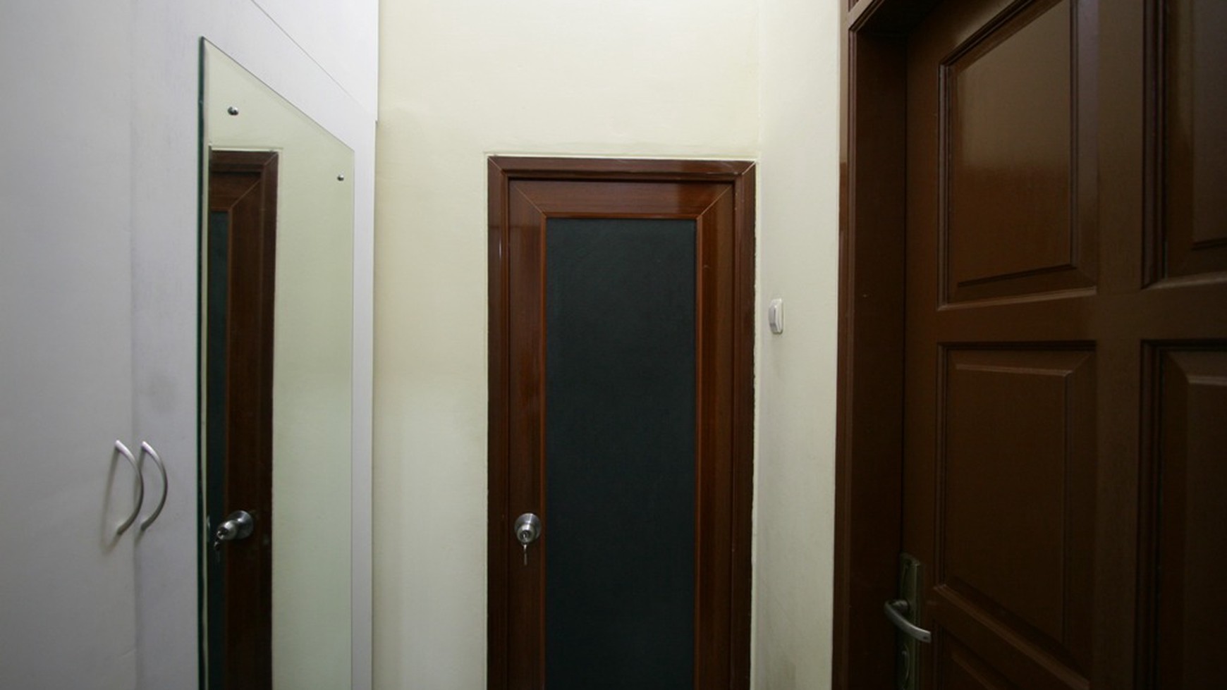 Rumah siap huni di Cirendeu.