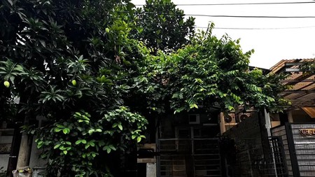 Murah. Rumah hitung tanah di Serpong Park, dekat BSD.. 