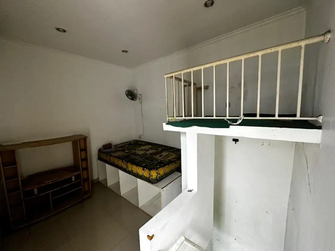 Murah. Rumah hitung tanah di Serpong Park, dekat BSD..
