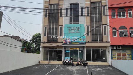 Ruko 3 Lantai di Jl Ciledug Raya Cocok Untuk Usaha