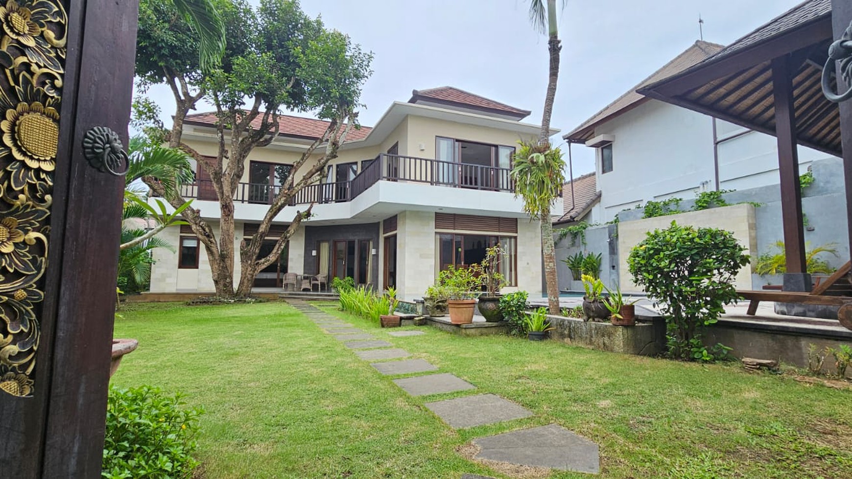 For Sale & For Rent Spacious 3 Bedrooms Villa in Ungasan