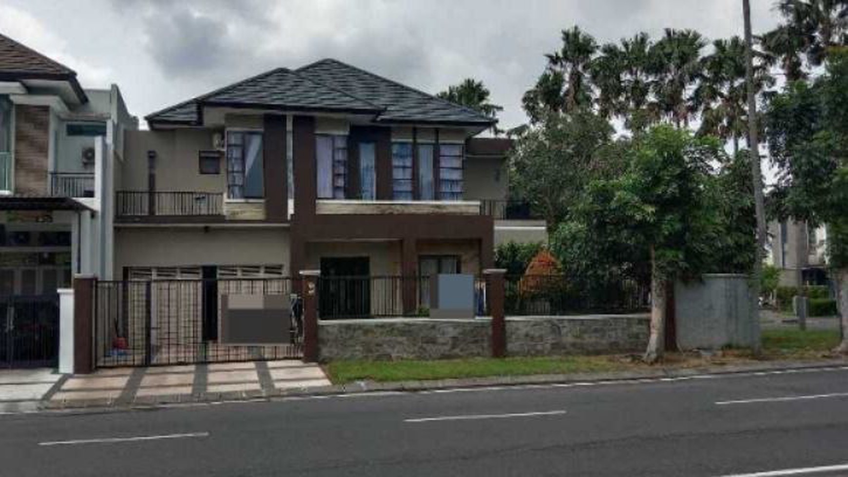 Lelang Rumah Elite Royal Residence Surabaya