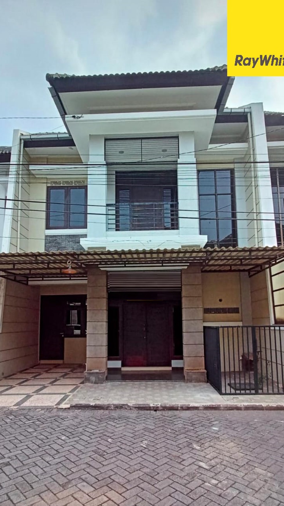 Dijual Rumah SHM di Hans Regency Manyar Tirtoyoso Surabaya
