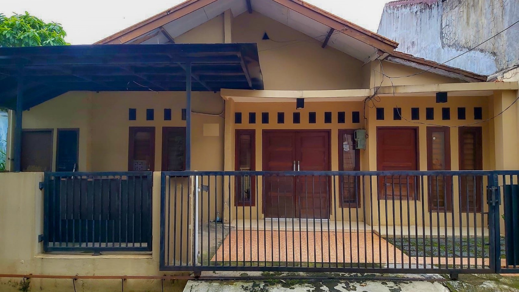Rumah 1 lantai, bebas banjir, lokasi strategis dekat ST. Sudimara