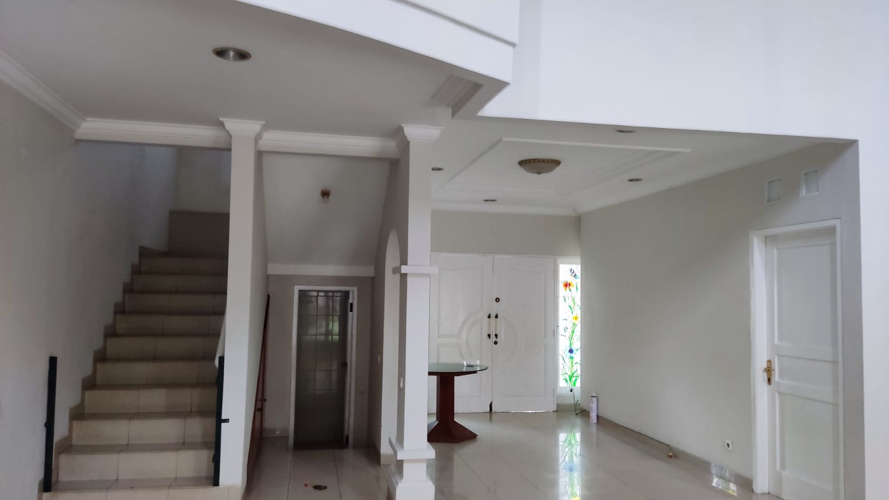 Rumah dengan Halaman Luas di Puspita Loka
