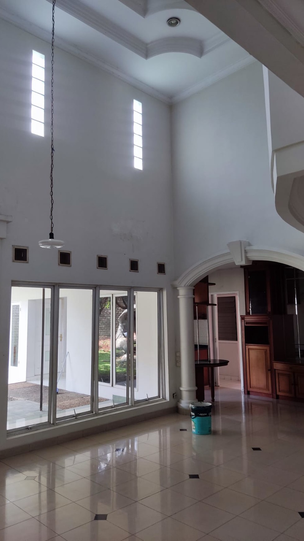 Rumah dengan Halaman Luas di Puspita Loka