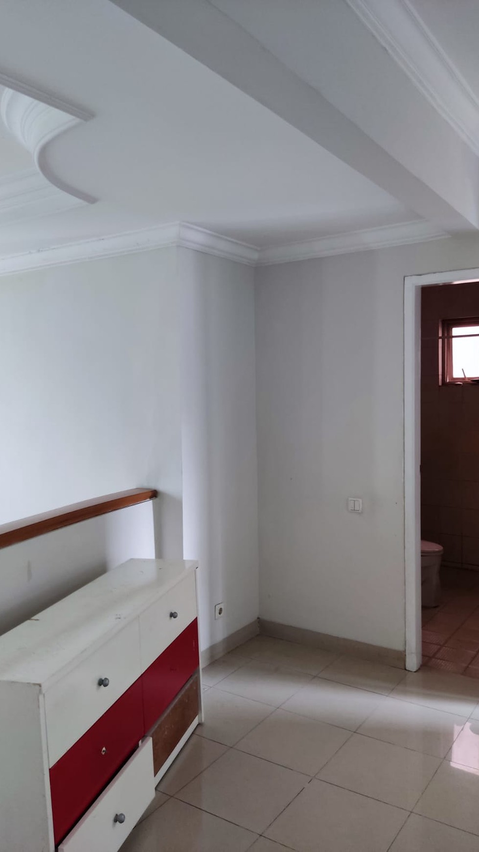 Rumah dengan Halaman Luas di Puspita Loka