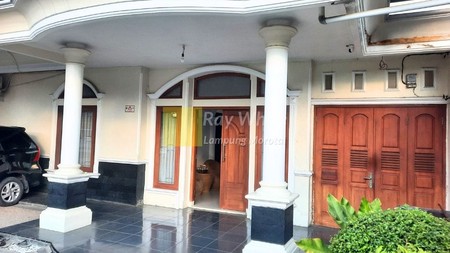 Dijual / Sewa Rumah di kedamaian hl