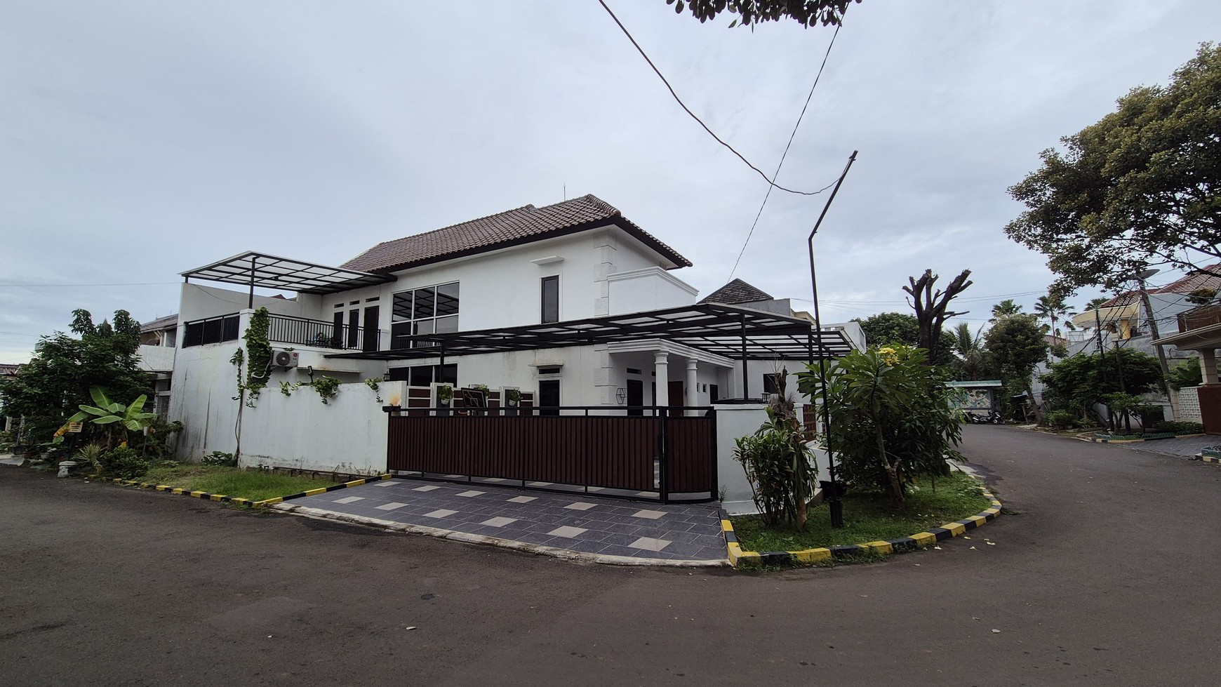 Rumah bagus, Fully furnished bebas banjir, lokasi strategis di Pamulang