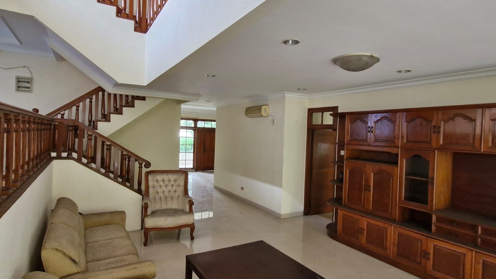 RUMAH DIJUAL DI PONDOK INDAH, Strategis, MURAH