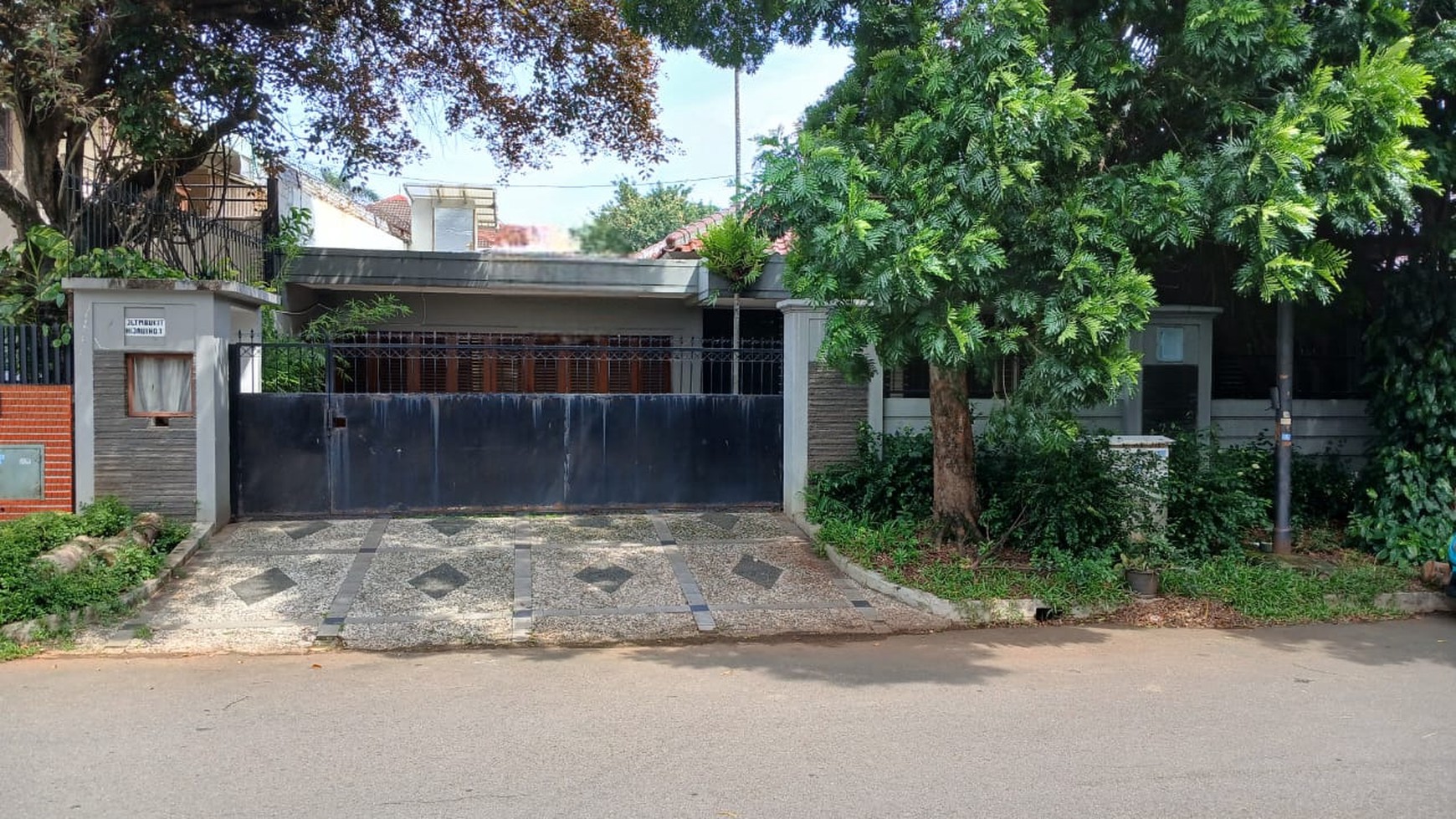 RUMAH DIJUAL PONDOK INDAH, MURAH DAN STRATEGIS