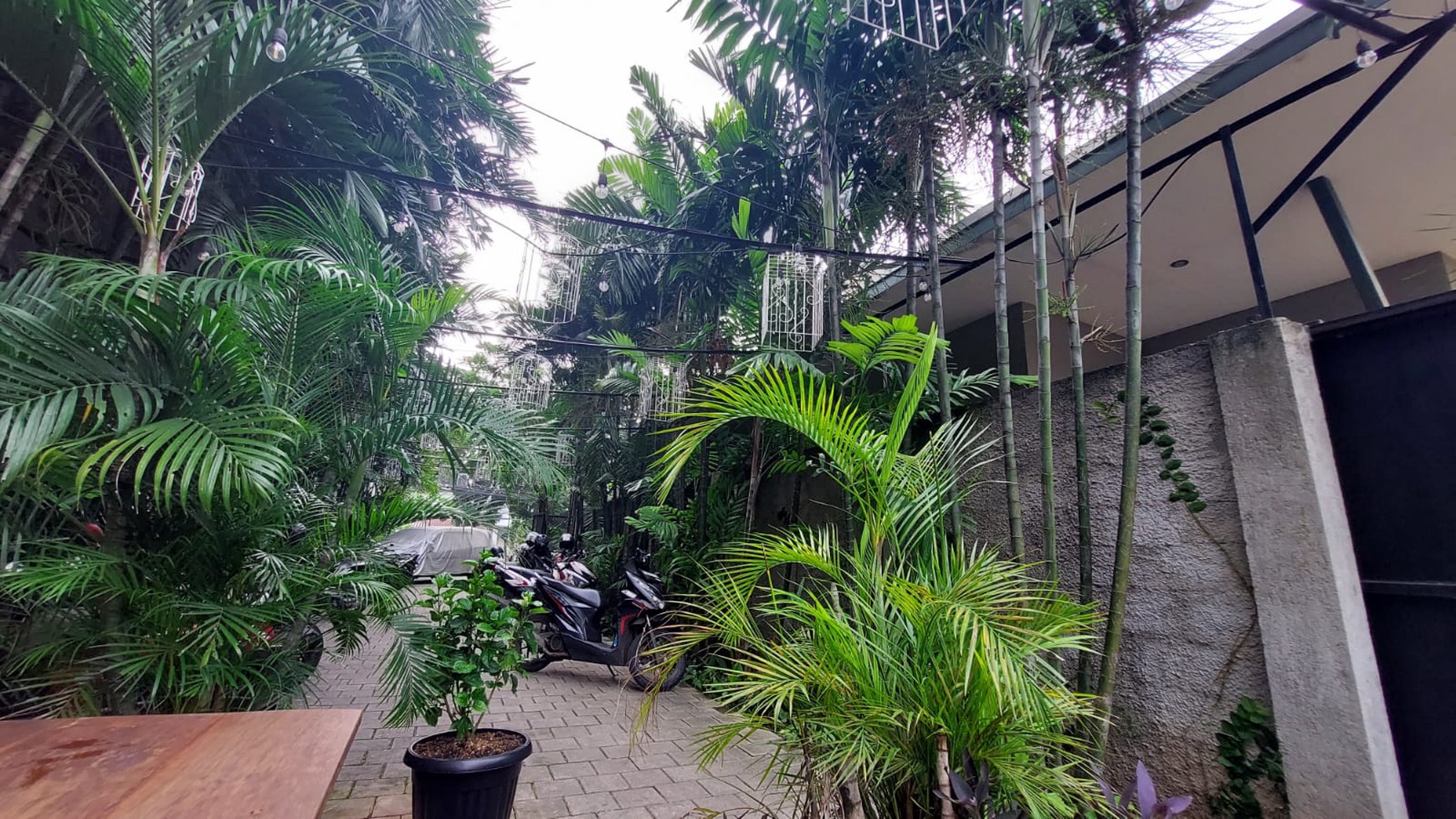 Rumah Hitung Tanah Area Cipete