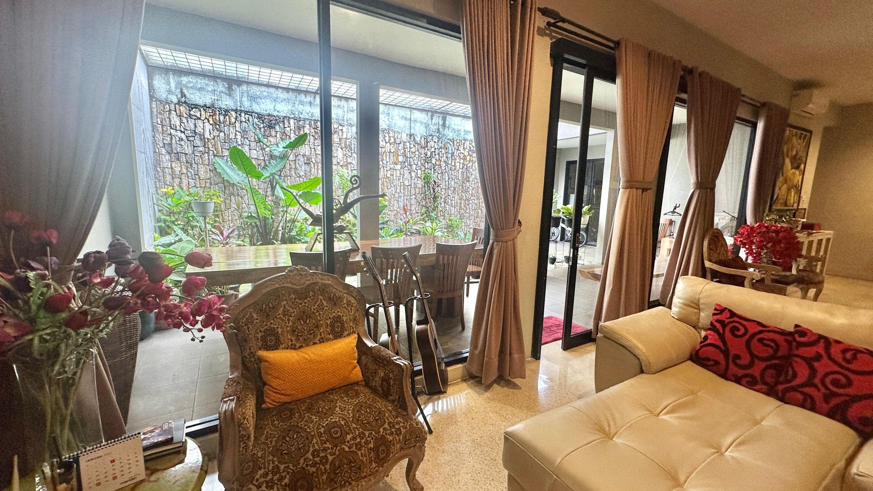 Rumah Hitung Tanah Area Cipete