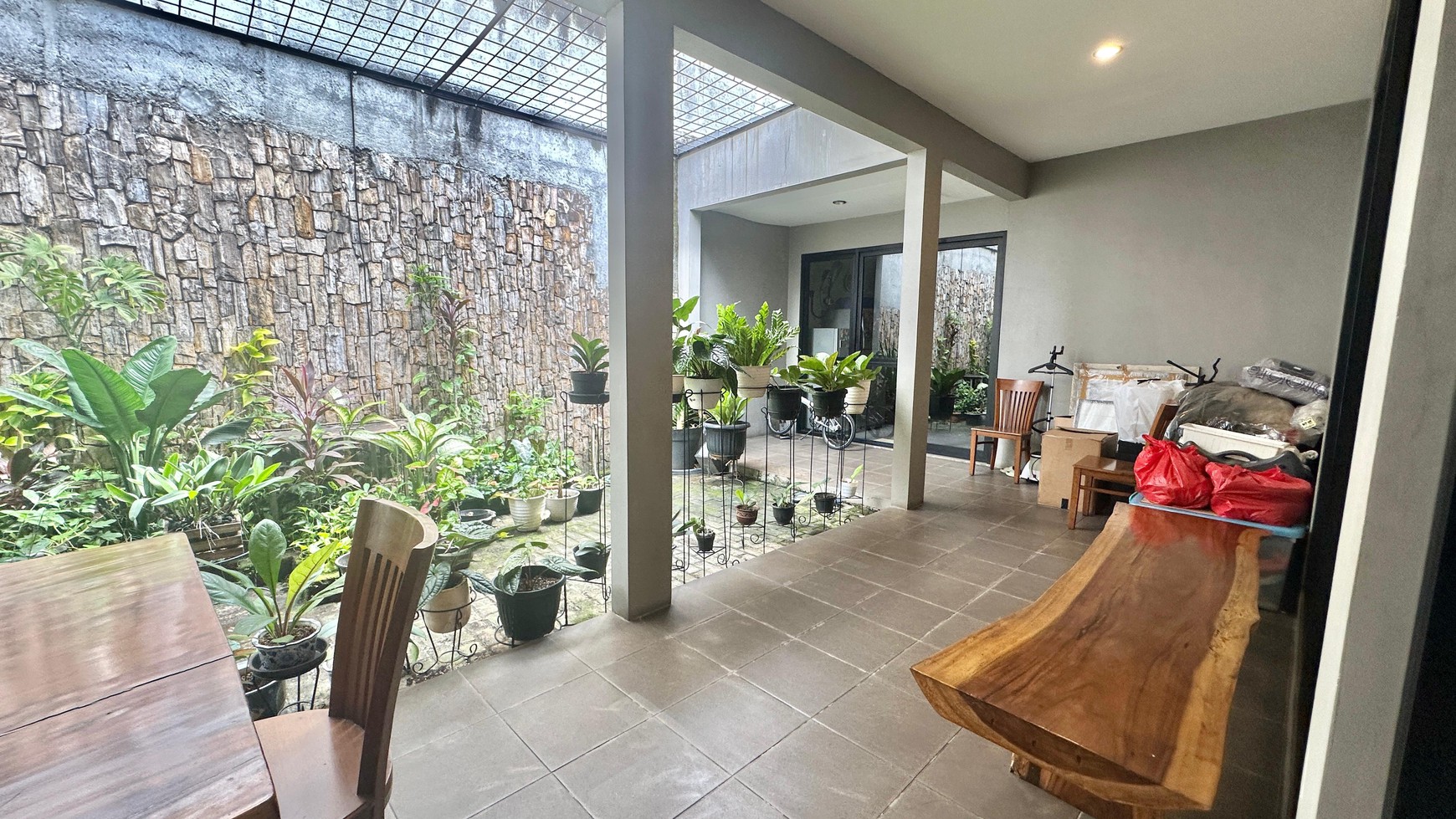 Rumah Hitung Tanah Area Cipete