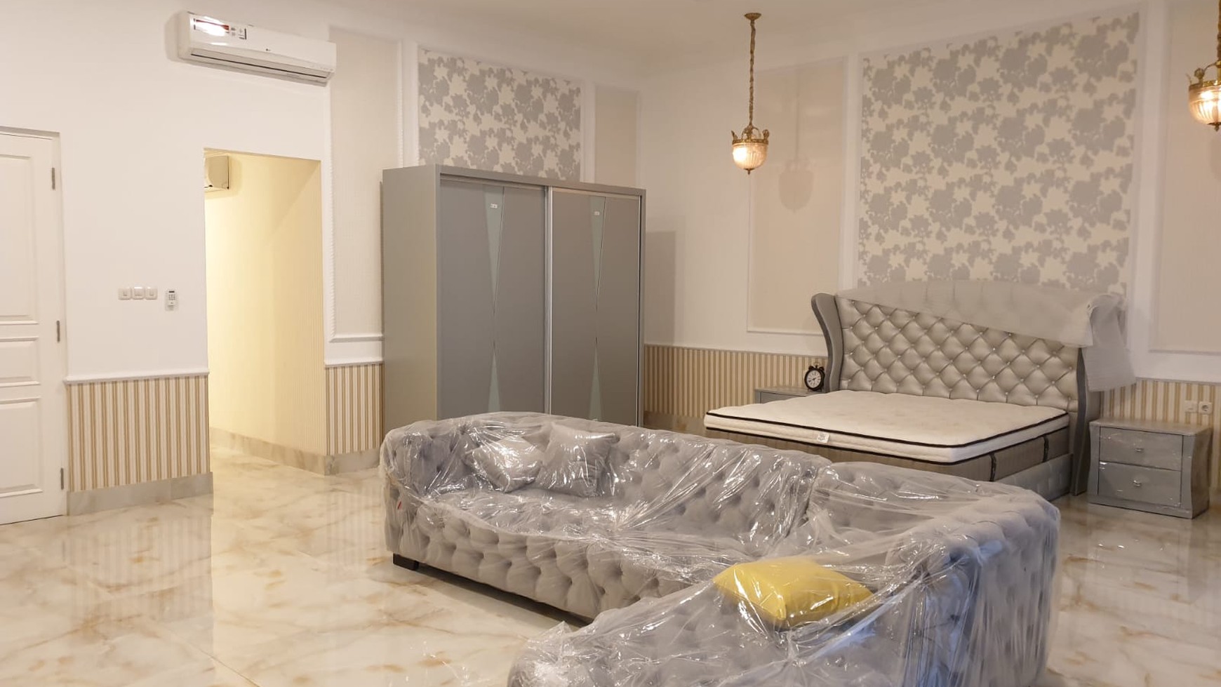 Rumah Hitung Tanah Area Cipete